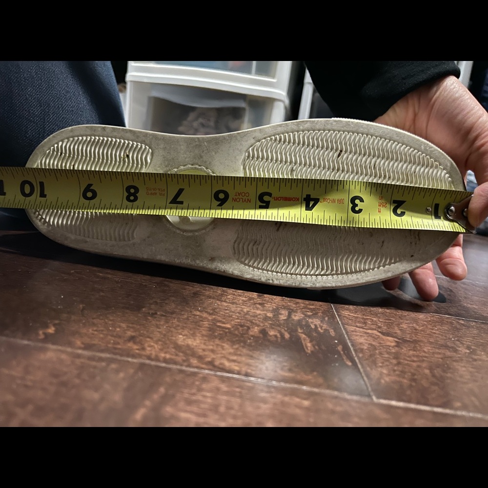 Chloe Tan Sneakers - Picture 7 of 7